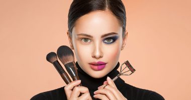 portrait-of-a-girl-with-tools-for-making-makeup-ne-5X38TYW.jpg portrait-of-a-girl-with-tools-for-making-makeup-ne-5X38TYW.jpg
